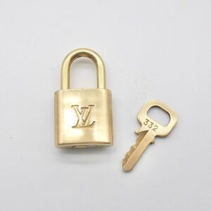 🍓LV Lock and Key #332